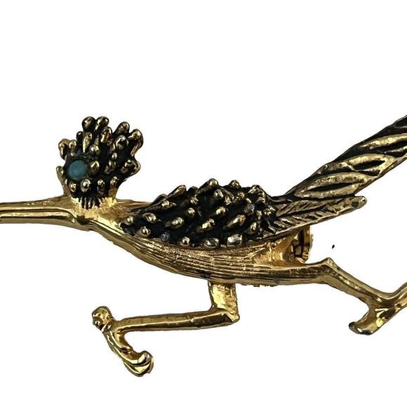 Vtg Gold Tone Brooch Pin Roadrunner Southwestern Bird Green Stone Eye 2" x 1" - Picture 4 of 5
